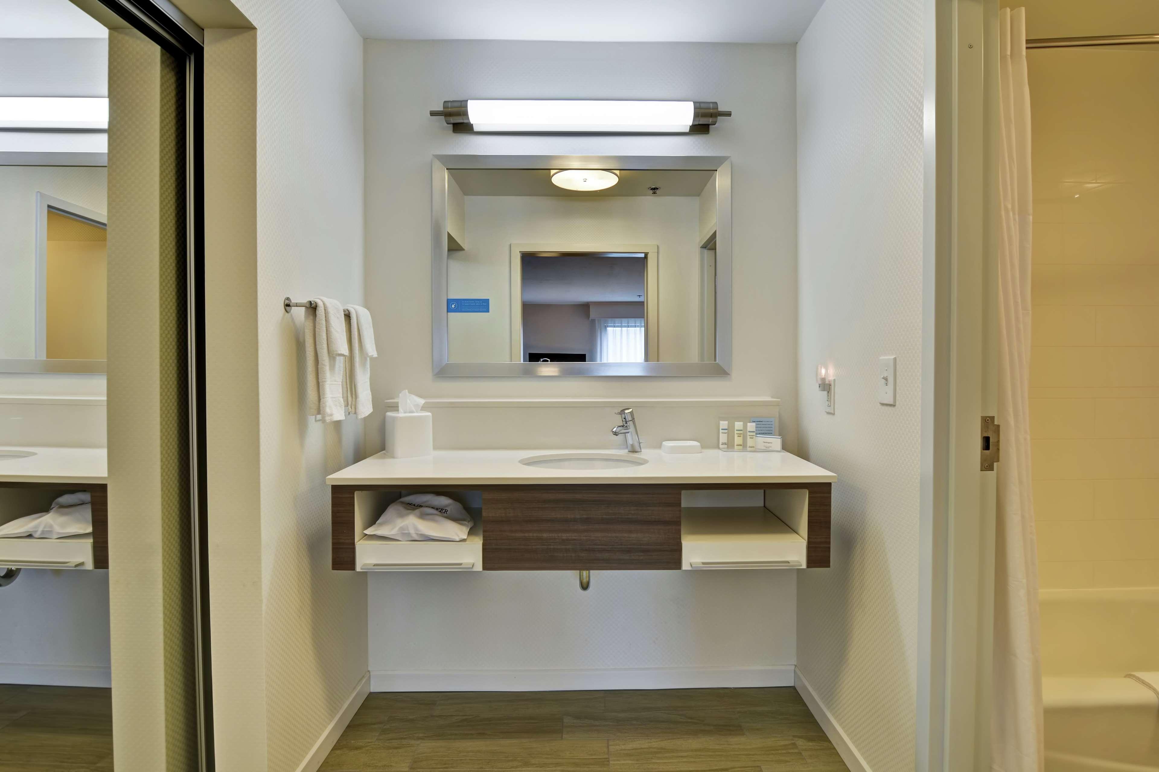 Hampton Inn Suites Ashland, Ohio Bagian luar foto