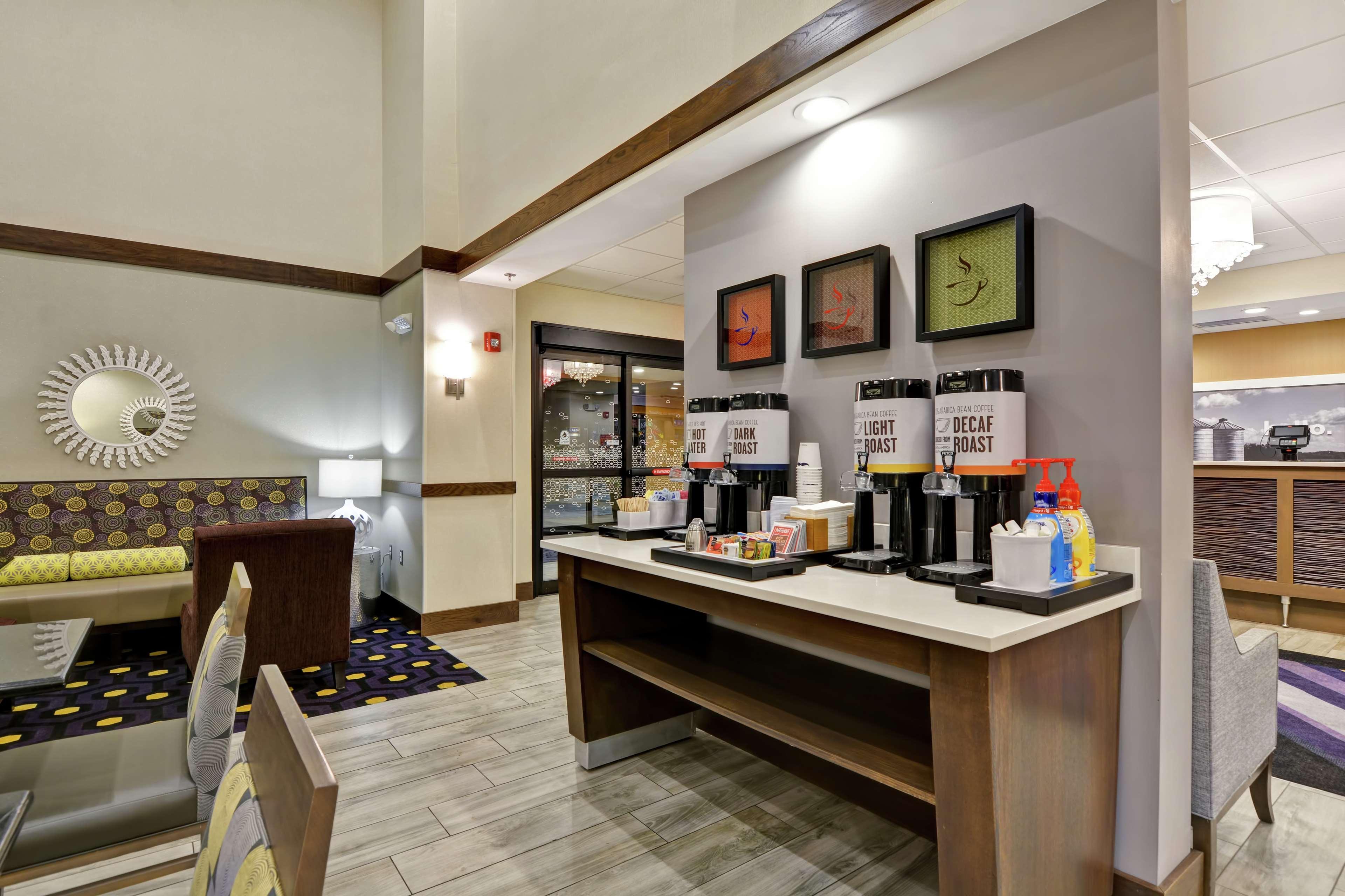 Hampton Inn Suites Ashland, Ohio Bagian luar foto