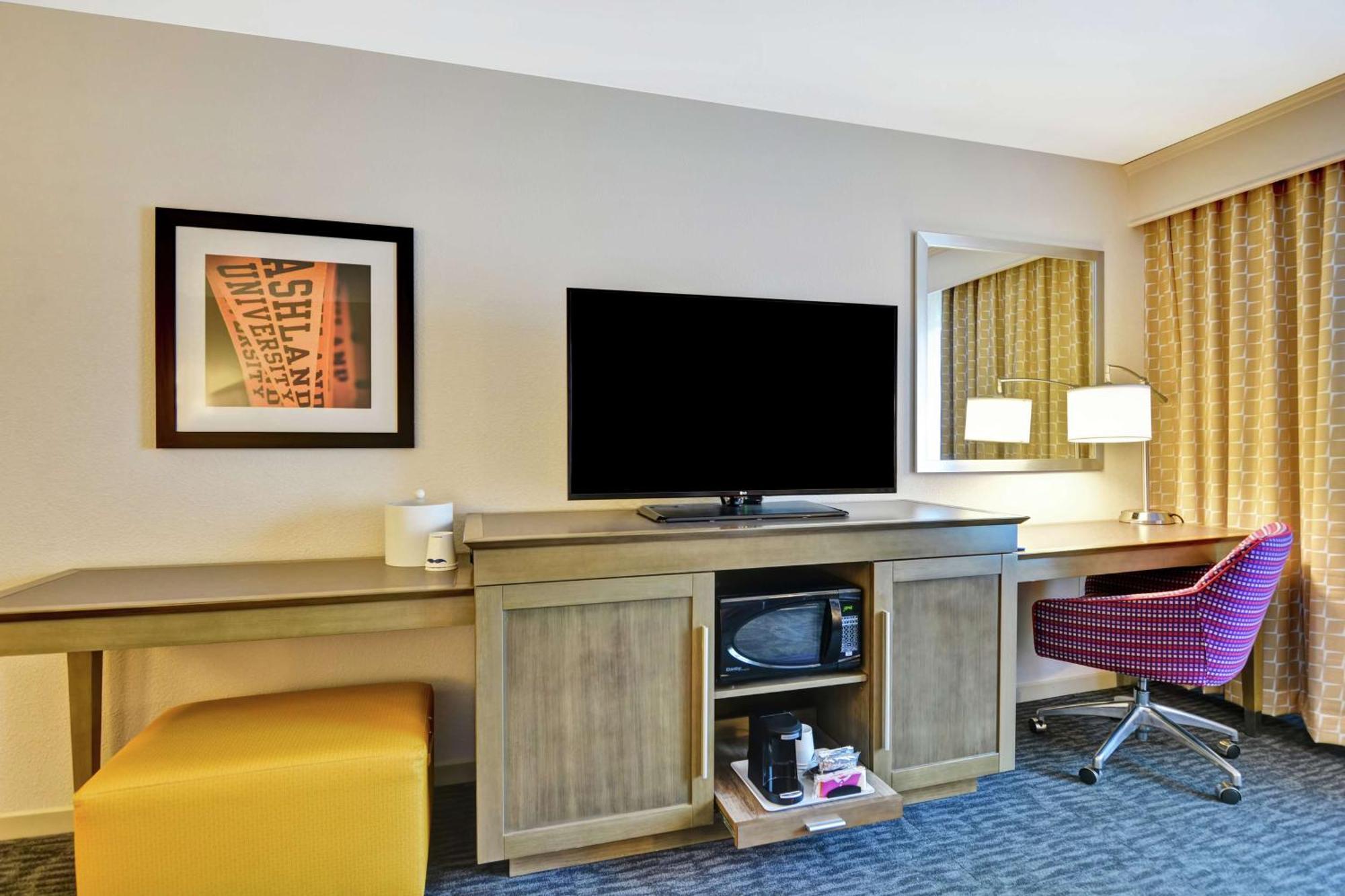 Hampton Inn Suites Ashland, Ohio Bagian luar foto